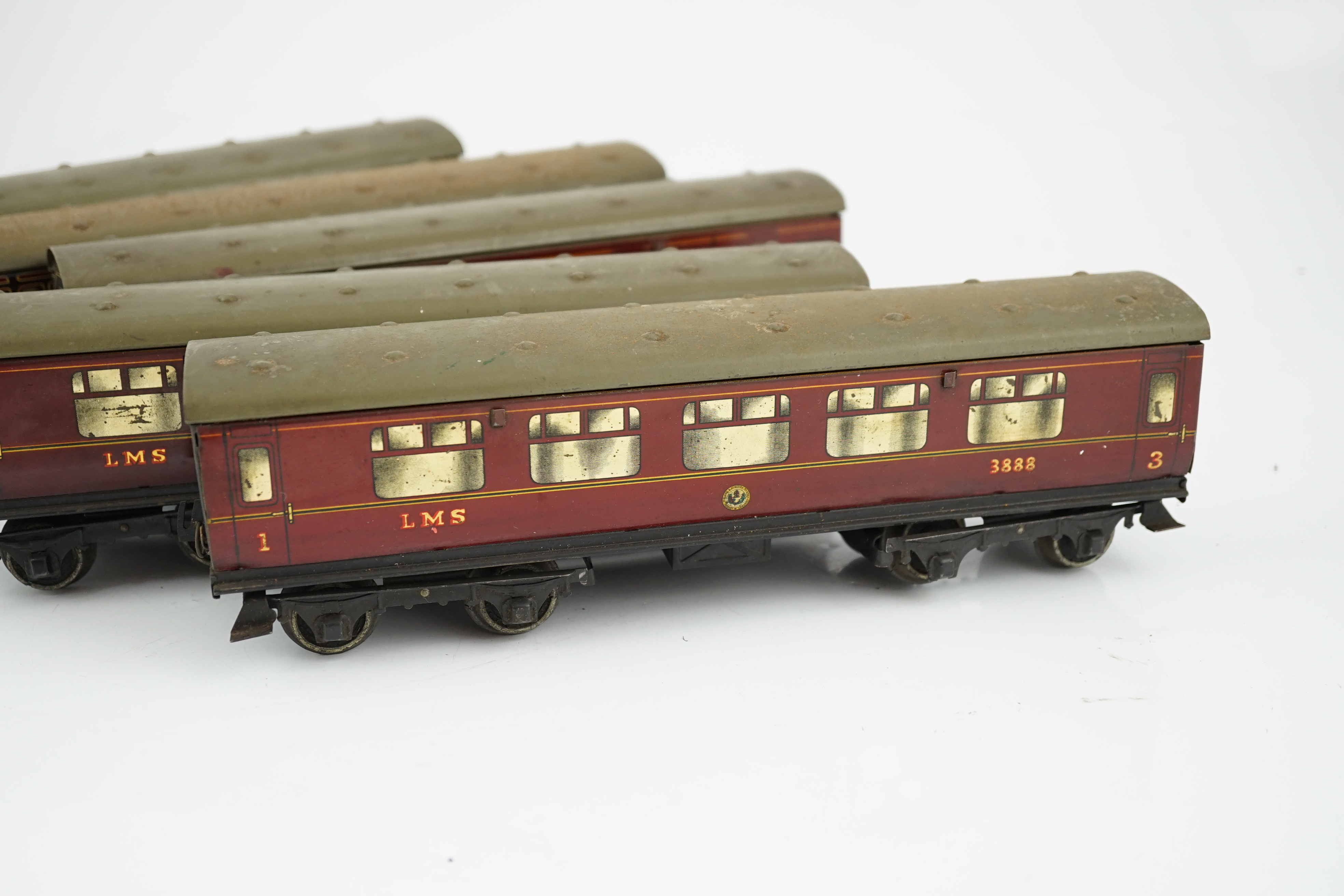 Five Hornby 0 gauge tinplate No.2 coaches in LMS livery